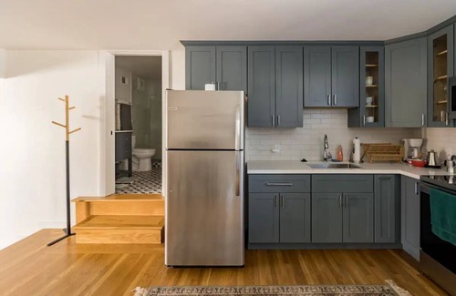 Inner Sunset Apartment | Perfectly Remodeled 1BR Garden Apartment with Breakfast