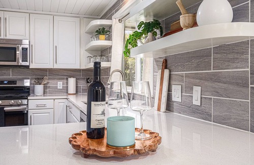 Fennville House | Remodeled 2-bedroom house with hot tub, 7mins to Saugatuck & beach