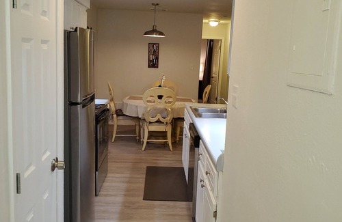 Springwoods House | Pet-Friendly Duplex with Spa and Hot Tub in Northwest Austin