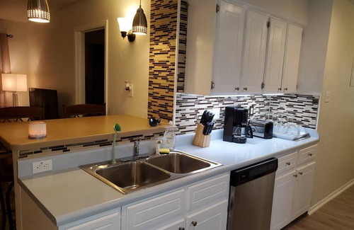 Springwoods House | Pet-Friendly Duplex with Spa and Hot Tub in Northwest Austin