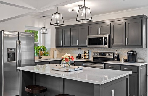 Frisco House | Stylish 4-Bedroom Retreat with Office in Downtown Frisco