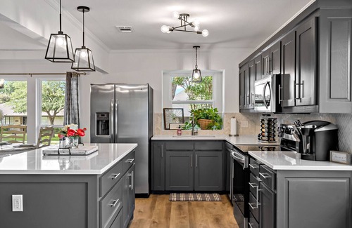 Frisco House | Stylish 4-Bedroom Retreat with Office in Downtown Frisco
