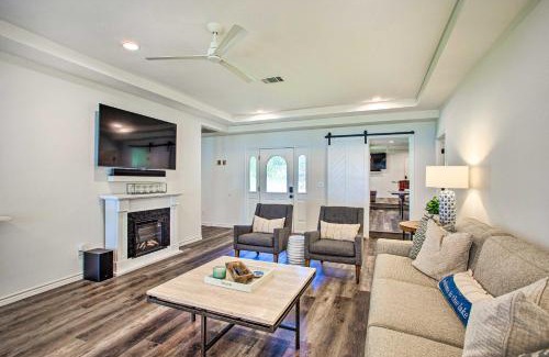 Log Cabin House | Charming Cedar Creek Lake Retreat with Fire Pit Awaits!
