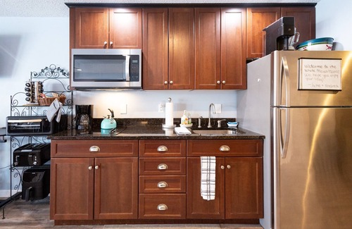Bartlett Condo | Unforgettable Condo Near StoryLand with Pool & Spa Access