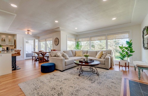 Saint Paul Other | Charming Remodeled Farmhouse on Serene Hazelnut Orchard