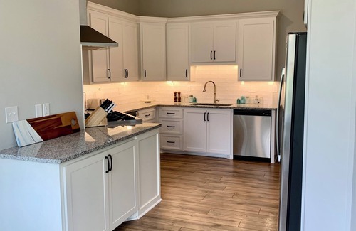 Oxford House | Cozy Getaway with Gorgeous Views, Perfect for Families!