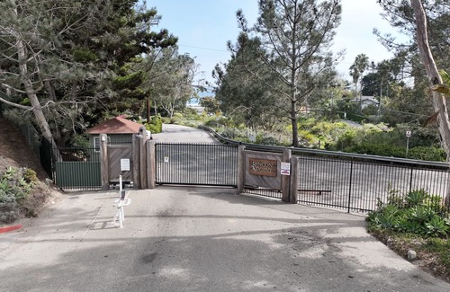 Carpinteria House | Ideal Beach Retreat with Hot Tub and Pet-Friendly Yard