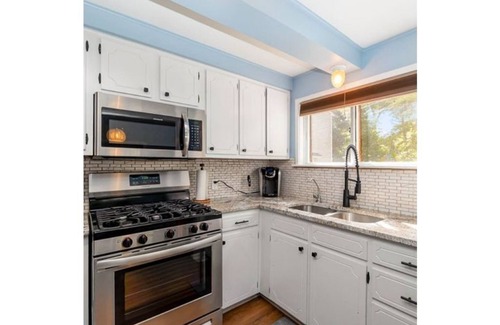 Oscoda Cottage | Tranquil Lakefront Cottage on Van Etten Lake – 10/10 Rated!