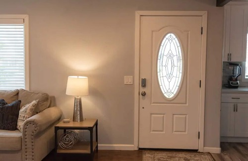 Turlock House | Pet-Friendly Retreat with a Big Backyard & Kitchen