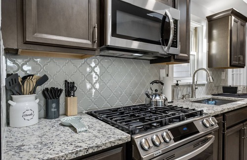 Ancram House | Lakefront Retreat: Enjoy Fall Foliage and Ski Season Fun
