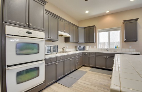 Livingston House | Modern Livingston Home with Private Backyard & Spa Amenities