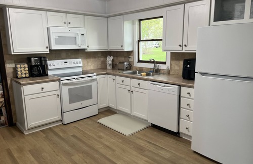 Avon House | Modern 4BR Avon Home with Large Private Lot and Great Reviews