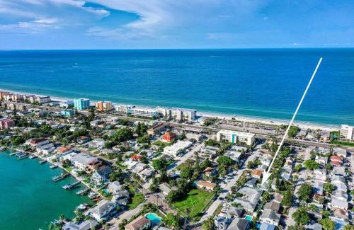 Madeira Beach Apartment | Pet-Friendly Park Shore Suites: Steps to the Beach!
