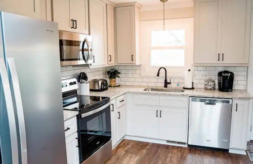 Bowling Green House | Pet-Friendly Split-Level Home with Southern Charm - 10/10