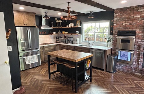 Santa Ana Heights House | Remodeled Surf City Mid Century bed/2 bath home AC, WiFi in Huntington Beach