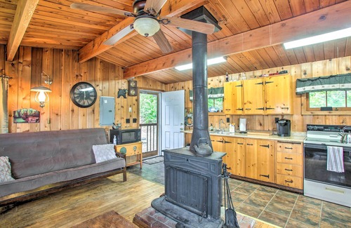 Worley Cabin | Idyllic Lakeside Cabin: 9.8 Rated with Spa & Beach Access