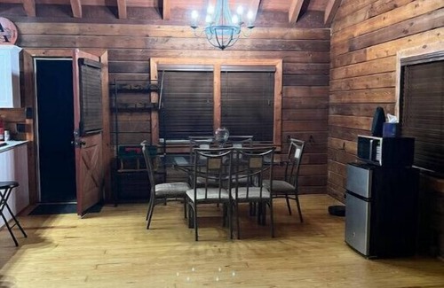 New Albany Cabin | Serene Retreat Near the City with Family & Pet Amenities