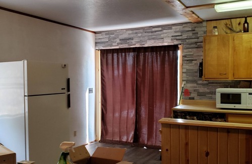 Wheatland Cabin | Serene Cabin Retreat with Kitchen & Pet-Friendly Amenities