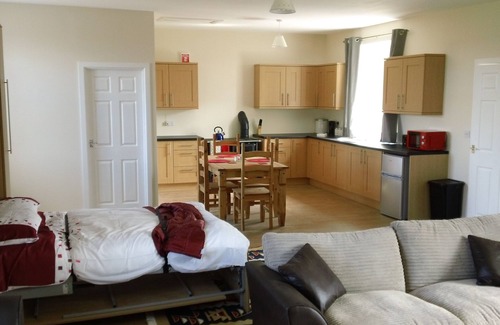 Halkirk Cottage | Pet Friendly Wilderness Retreat in Caithness - Free Fishing