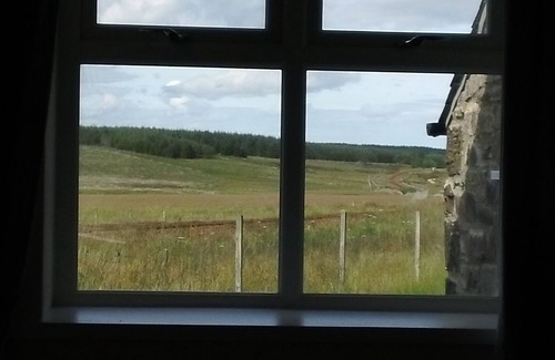 Halkirk Cottage | Pet Friendly Wilderness Retreat in Caithness - Free Fishing