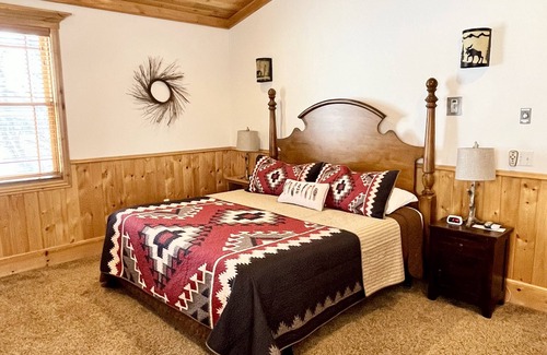 Fairview Other | Serene Ranch House on Expansive Acres in Indianola Valley