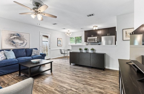 Wooten House | Exceptional Remote Work Extended Stay by AustinGetaways