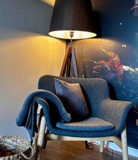 Stare Splavy Apartment | Remote Work Ready Zahradní Apartment by the Lake
