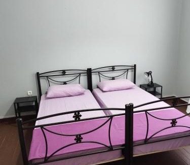 Agios Panteleimonas Bed & Breakfast | Remoundou 18 rental room