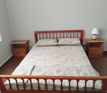 Agios Panteleimonas Bed & Breakfast | Remoundou 18 rental room