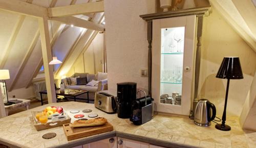 Riquewihr House | Pet-Friendly Retreat at Remparts de Riquewihr - La Cigogne Blanche