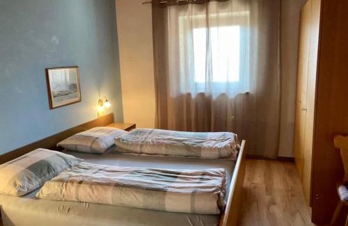 San Genesio Atesino Apartment | Elegant Rempphof: Oceanfront Retreat with Pet-Friendly Perks