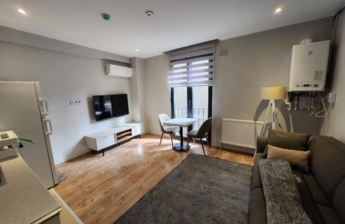 Rasimpasa Apartment | Inviting Remta Real Estate: Child-Friendly 4-Star Stay