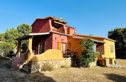 Rena Majore House | Discover Rena Majore: Oceanfront Getaway with Pet-Friendly Perks
