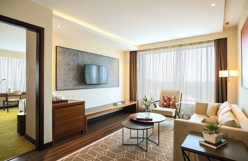 Ahmedabad Hotel | Renaissance Ahmedabad on SG Highway: 5-Star Luxury Awaits