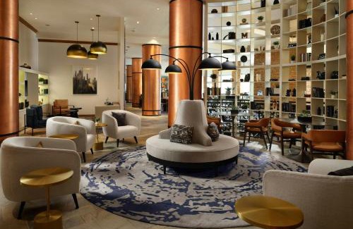 Broomfield Hotel | Inviting Renaissance Boulder Flatiron Hotel with Pool & Views
