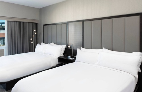 Foxboro Hotel | Top-Rated Renaissance by Marriott Boston Patriot Place Hotel