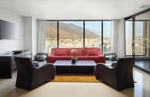 Chacao Hotel | Renaissance Caracas La Castellana Hotel