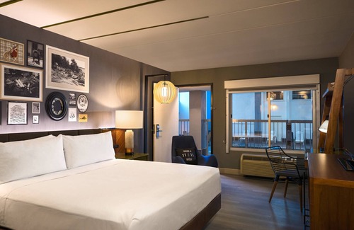 West Bloomington Hotel | Explore Renaissance Minneapolis Bloomington Hotel Amenities