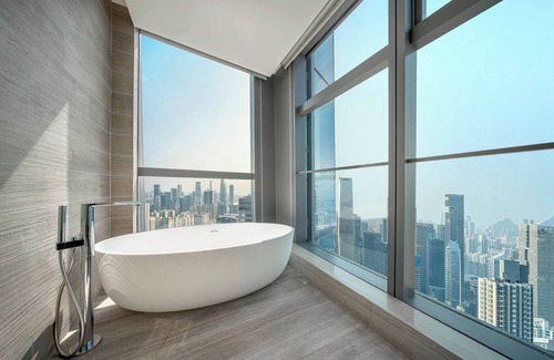 Futian CBD Hotel | Experience Comfort at Renaissance Shenzhen Bay Hotel