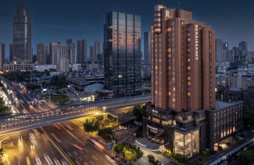 Wuchang Hotel | Discover Renaissance Wuhan Hotel: A 5-Star Retreat