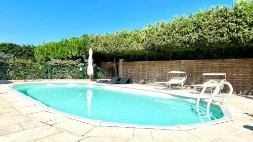 Cheval-Blanc Apartment | Relaxing Luberon Gite with Private Pool & Scenic Views