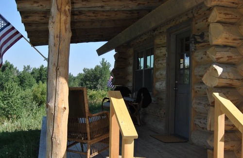 Roberts Cabin | Pet-Friendly Rendezvous Cabin @ Paris Montana® - Top Rated!