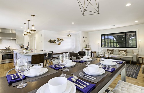 Healdsburg House | Indulge at Rendezvous Under the Oaks: Pool & Spa Retreat