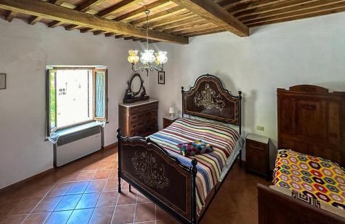 Piancastagnaio House | Cozy Renee House: Pet & Child Friendly Getaway