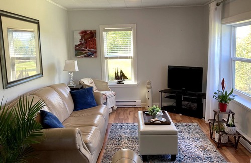 Kiersteadville Cottage | ReNEWd Rest Cottage