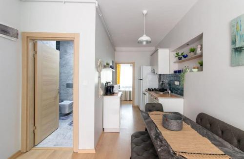 Moda Apartment | Modern 3BR Flat in the Heart of the City Awaits You