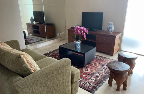 Sudirman Central Business District Apartment | Renez Senopati Apartemen with Inviting Pool Amenities
