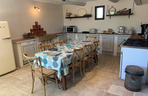 Saint-Pierre-de-Vassols Other | Renovated Mas with Pool at the Foot of Ventoux for Groups