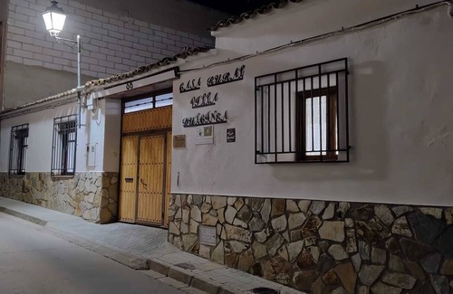 Villalgordo del Jucar Cottage | Renovated Rural Retreat with Spa and Pet-Friendly Amenities