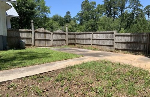 Hardwick House | Historic Milledgeville Bungalow with Ocean View & Family Comfort